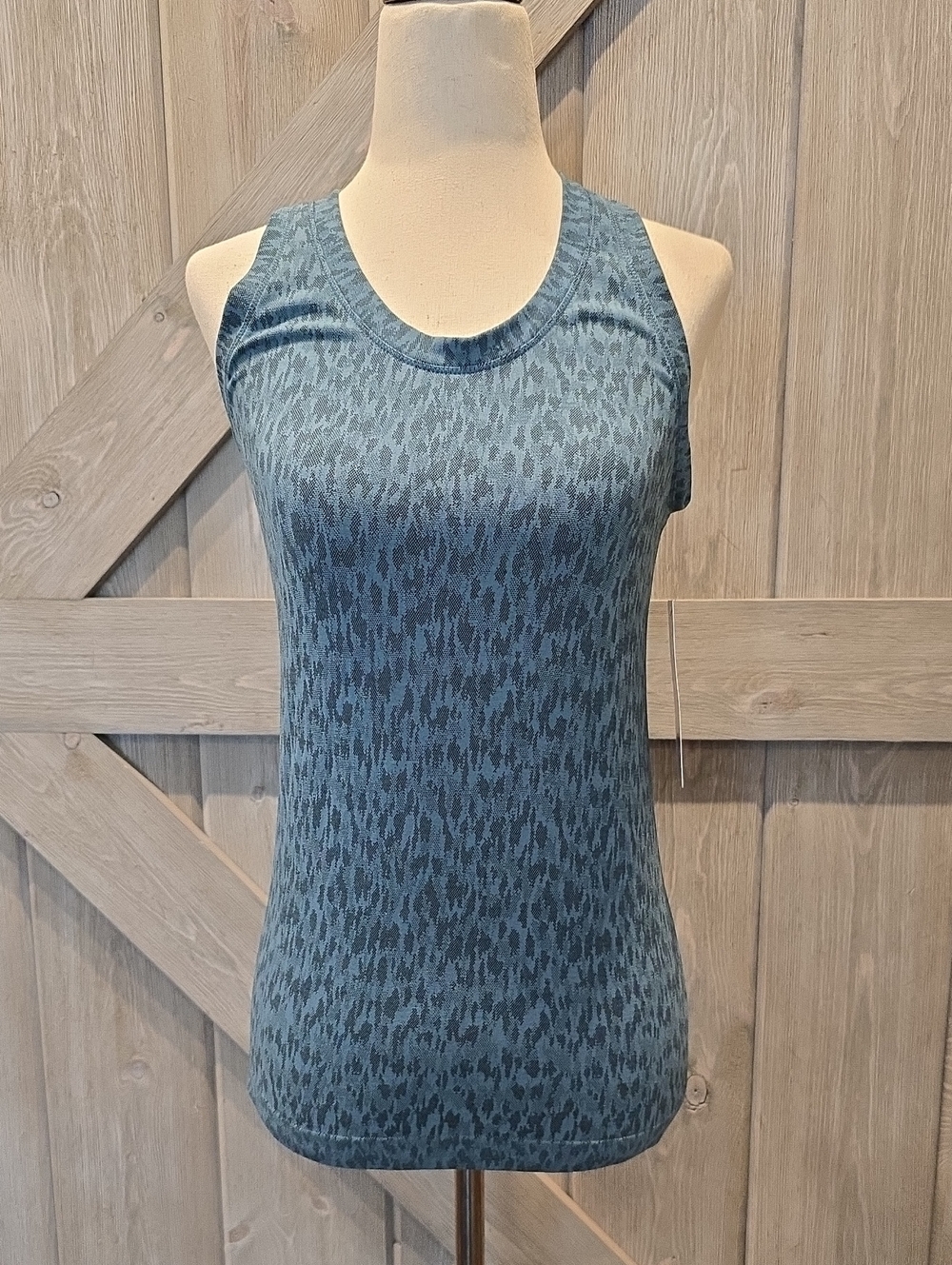 NWT Athleta Momentum Printed Tank